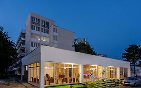 Hotel Saturn