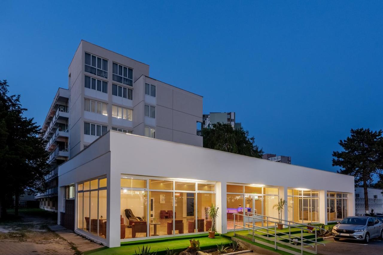 Hotel Saturn Exterior foto