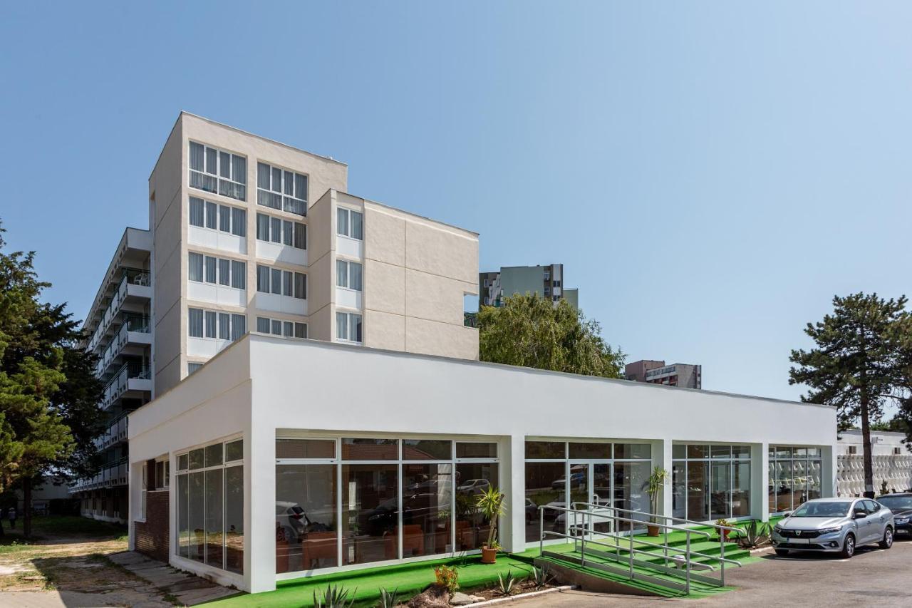Hotel Saturn Exterior foto
