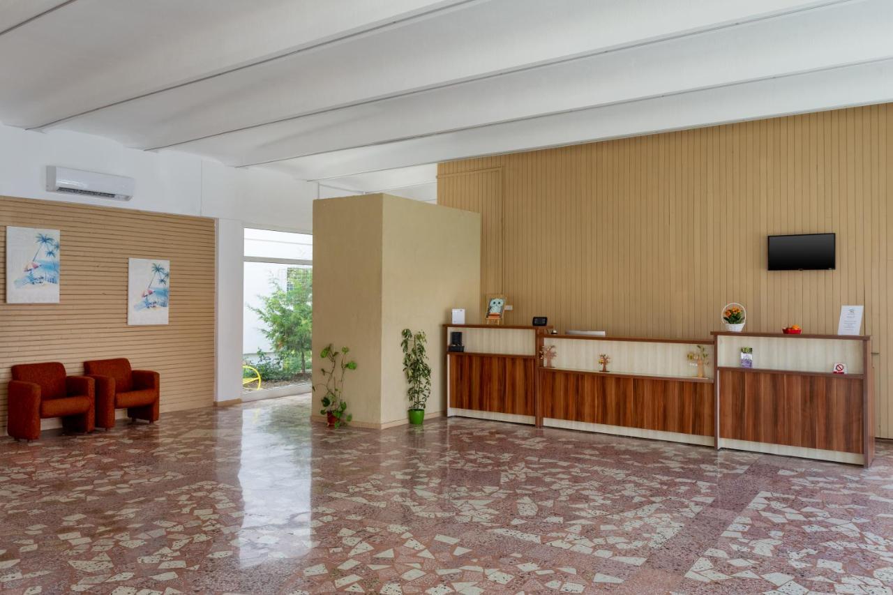 Hotel Saturn Exterior foto