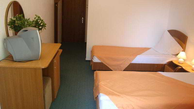 Hotel Saturn Exterior foto