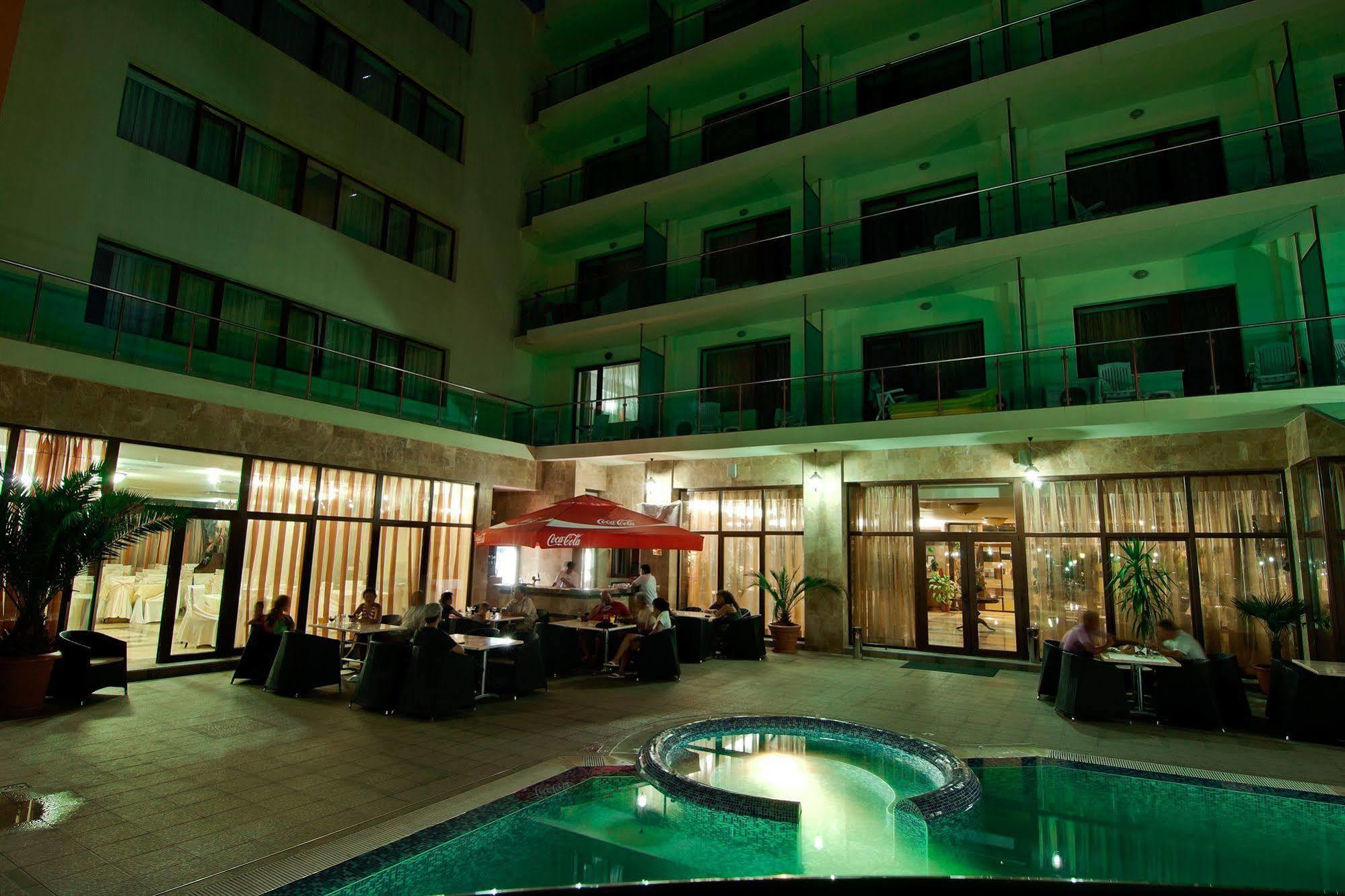 Hotel Saturn Exterior foto